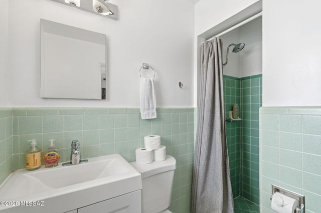 2733 E Manchester Street, Tucson, AZ 85716