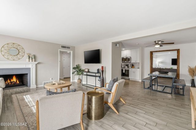 2733 E Manchester Street, Tucson, AZ 85716