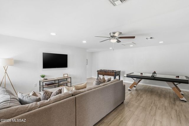 2733 E Manchester Street, Tucson, AZ 85716