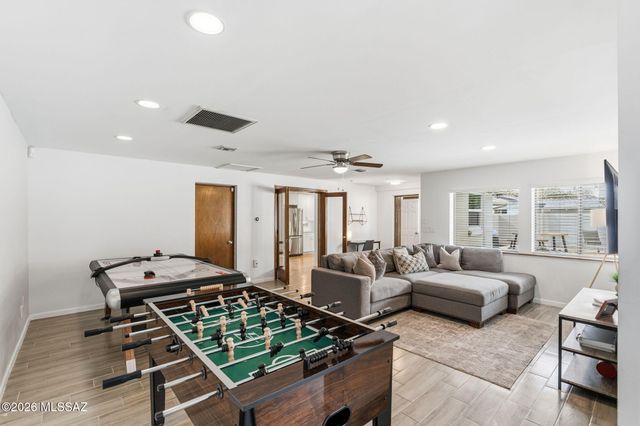 2733 E Manchester Street, Tucson, AZ 85716