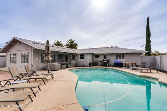 2733 E Manchester Street, Tucson, AZ 85716