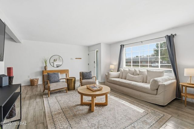 2733 E Manchester Street, Tucson, AZ 85716