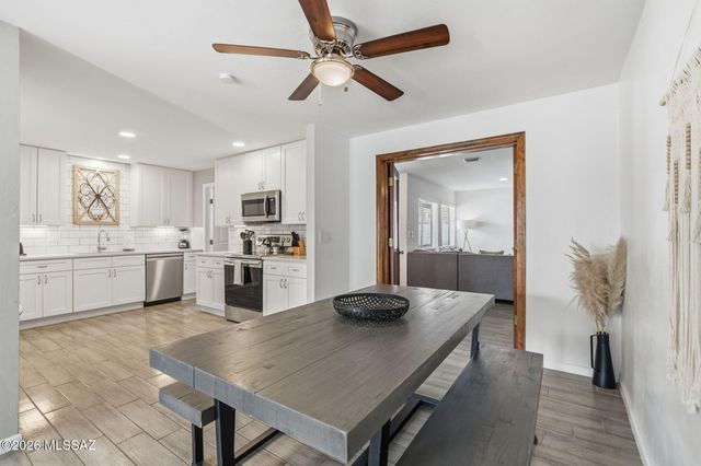 2733 E Manchester Street, Tucson, AZ 85716