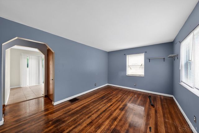 218 Ridgeway Road, Cincinnati, OH 45216