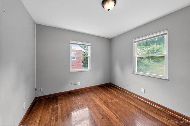 218 Ridgeway Road, Cincinnati, OH 45216