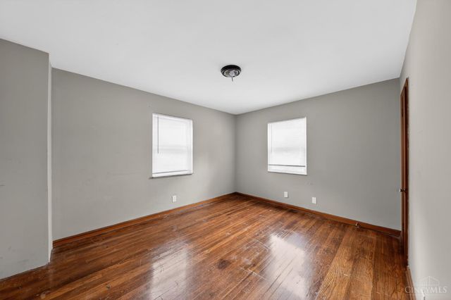 218 Ridgeway Road, Cincinnati, OH 45216