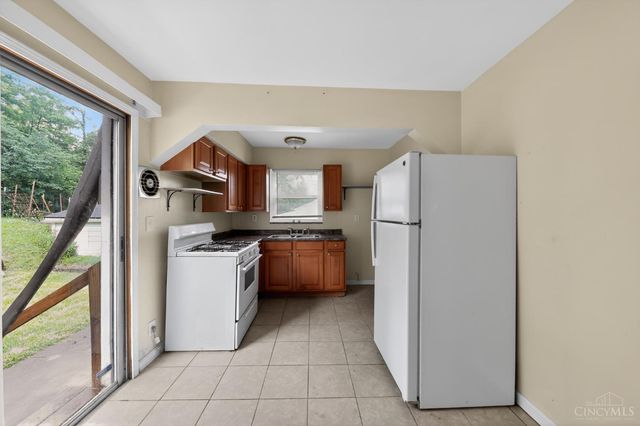 218 Ridgeway Road, Cincinnati, OH 45216