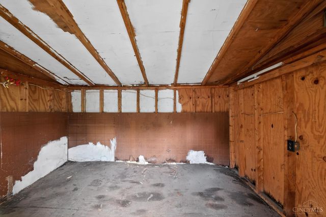 218 Ridgeway Road, Cincinnati, OH 45216