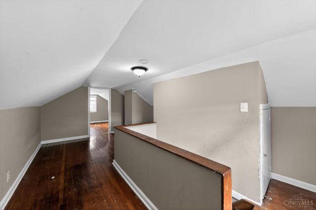 218 Ridgeway Road, Cincinnati, OH 45216