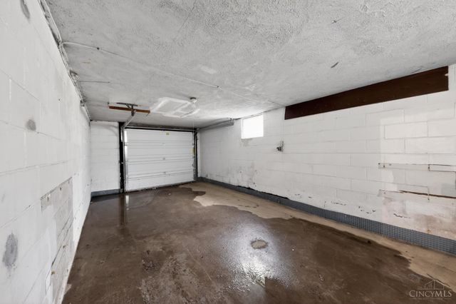 218 Ridgeway Road, Cincinnati, OH 45216