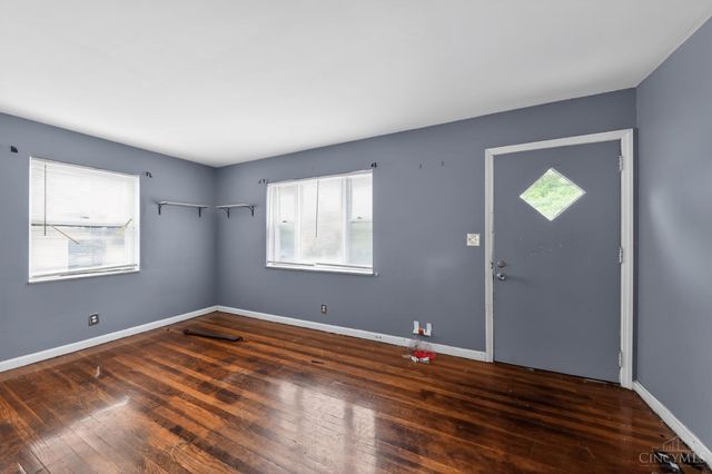 218 Ridgeway Road, Cincinnati, OH 45216