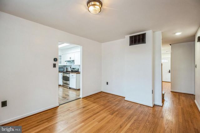 8580 CRAIN HWY, La Plata, MD 20646