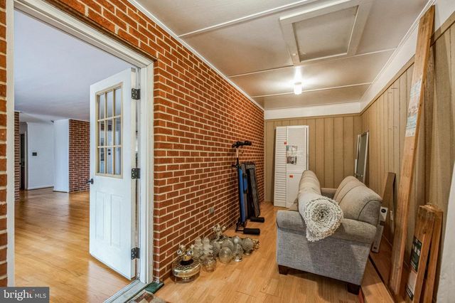 8580 CRAIN HWY, La Plata, MD 20646