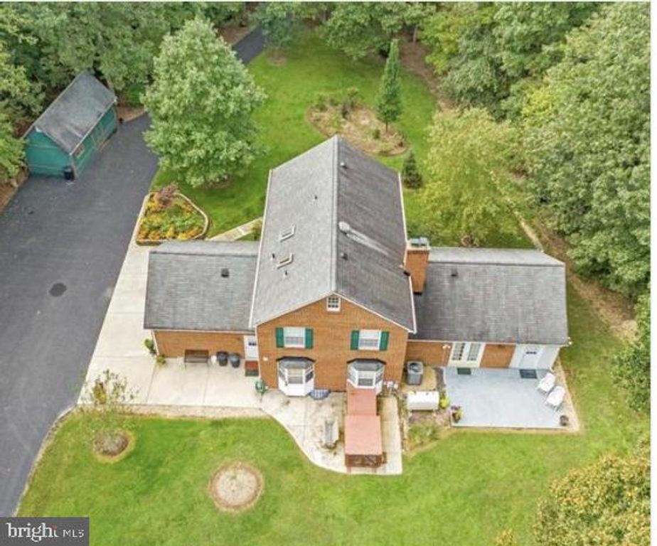 8580 CRAIN HWY, La Plata, MD 20646