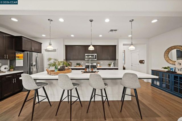 9078 Tradewinds Cir, Discovery Bay, CA 94505