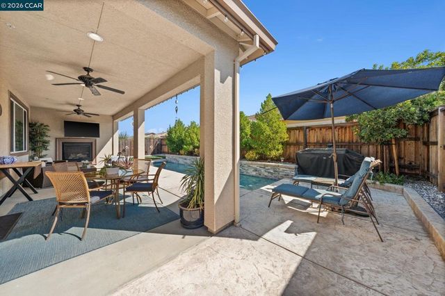 9078 Tradewinds Cir, Discovery Bay, CA 94505