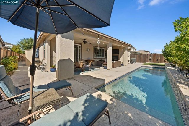 9078 Tradewinds Cir, Discovery Bay, CA 94505