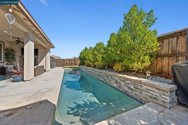 9078 Tradewinds Cir, Discovery Bay, CA 94505