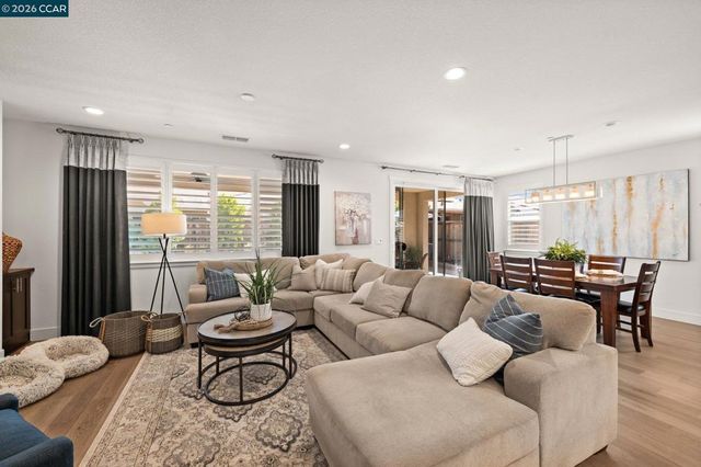 9078 Tradewinds Cir, Discovery Bay, CA 94505