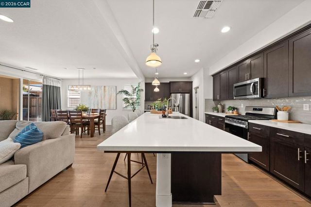 9078 Tradewinds Cir, Discovery Bay, CA 94505