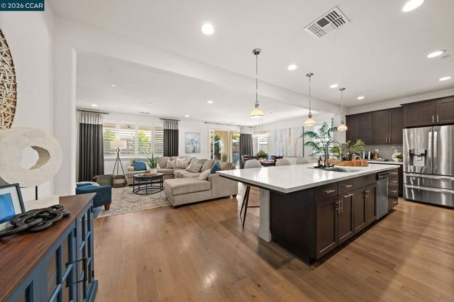 9078 Tradewinds Cir, Discovery Bay, CA 94505