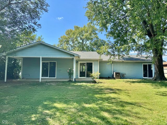 939 Sawmill Road, Whiteland, IN 46184