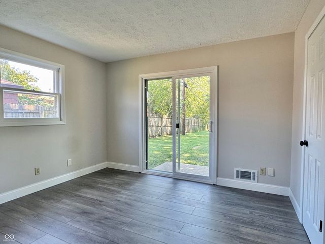 939 Sawmill Road, Whiteland, IN 46184