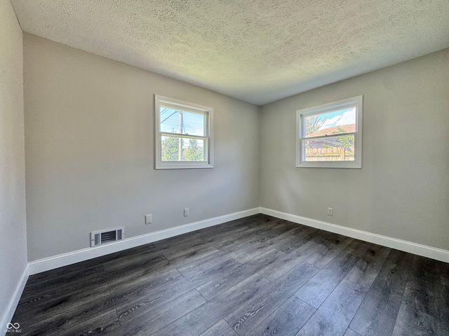 939 Sawmill Road, Whiteland, IN 46184