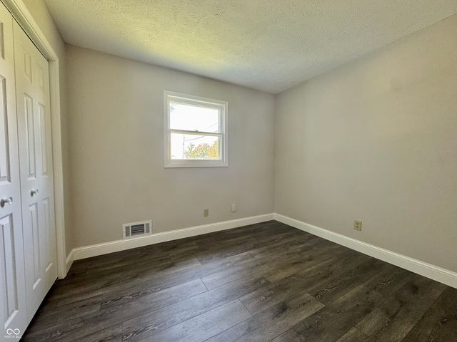 939 Sawmill Road, Whiteland, IN 46184