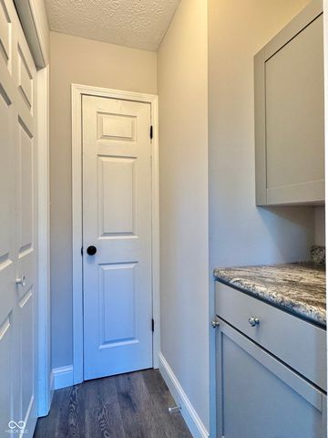 939 Sawmill Road, Whiteland, IN 46184