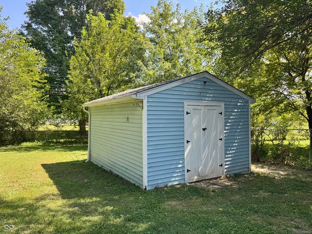 939 Sawmill Road, Whiteland, IN 46184