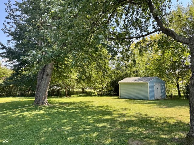 939 Sawmill Road, Whiteland, IN 46184