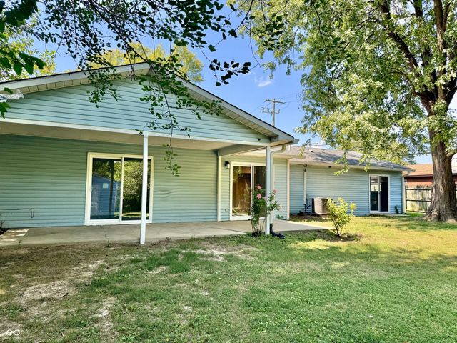 939 Sawmill Road, Whiteland, IN 46184