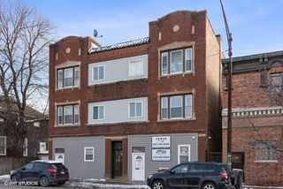 4411 W Montrose Avenue 2, Chicago, IL 60641