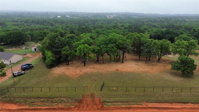 5928 Crest Drive, Guthrie, OK 73044