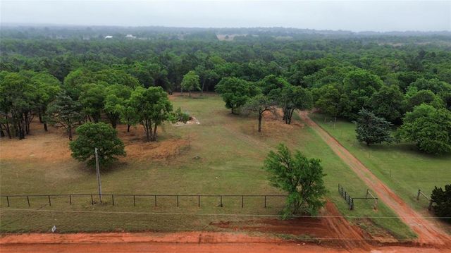 5928 Crest Drive, Guthrie, OK 73044