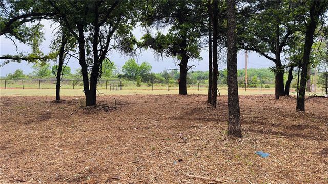 5928 Crest Drive, Guthrie, OK 73044