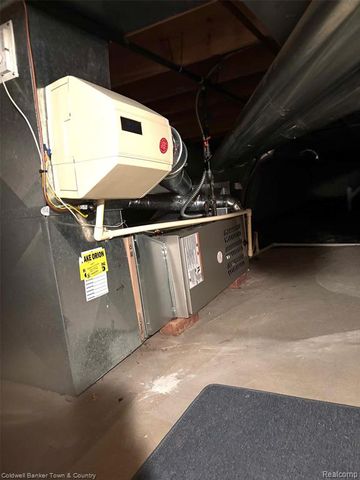 6320 Squire Lake Drive, Flushing, MI 48433