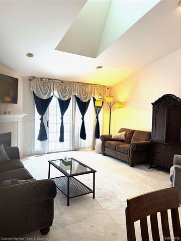 6320 Squire Lake Drive, Flushing, MI 48433