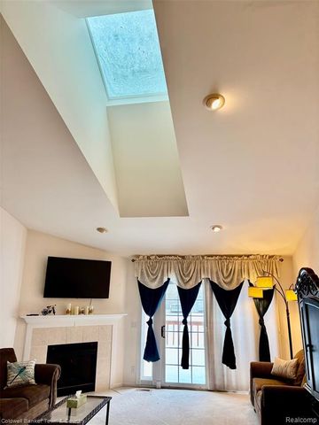 6320 Squire Lake Drive, Flushing, MI 48433