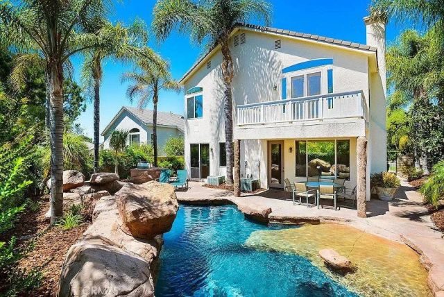 948 Ellesmere Way, Oak Park, CA 91377
