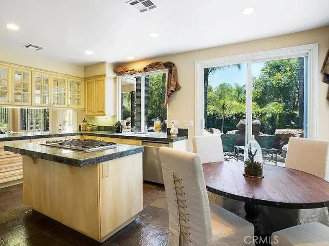 948 Ellesmere Way, Oak Park, CA 91377