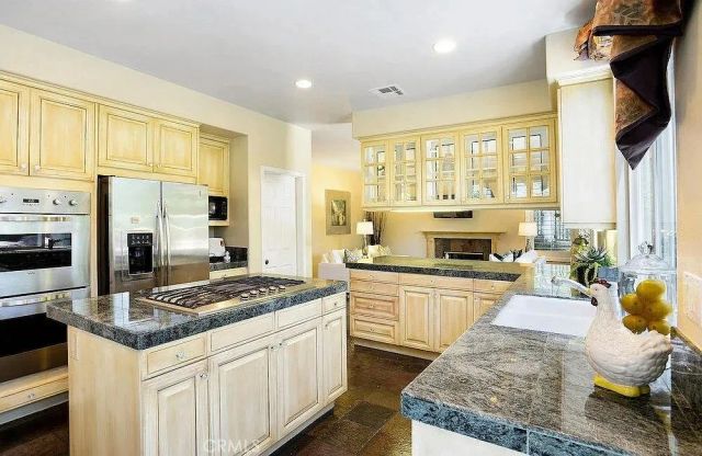 948 Ellesmere Way, Oak Park, CA 91377