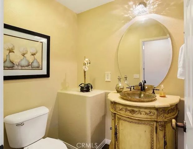 948 Ellesmere Way, Oak Park, CA 91377