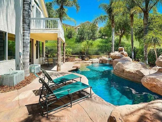 948 Ellesmere Way, Oak Park, CA 91377