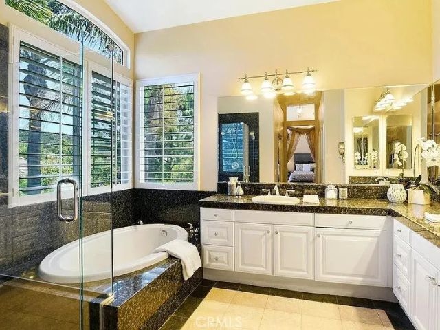 948 Ellesmere Way, Oak Park, CA 91377