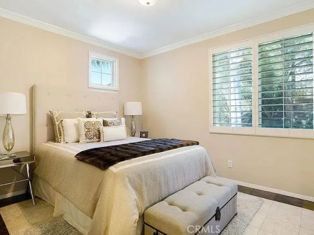 948 Ellesmere Way, Oak Park, CA 91377