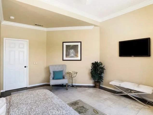 948 Ellesmere Way, Oak Park, CA 91377
