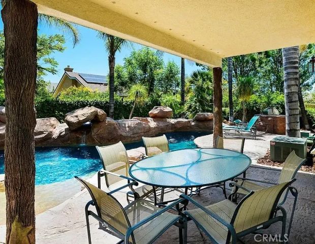 948 Ellesmere Way, Oak Park, CA 91377