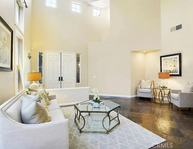 948 Ellesmere Way, Oak Park, CA 91377